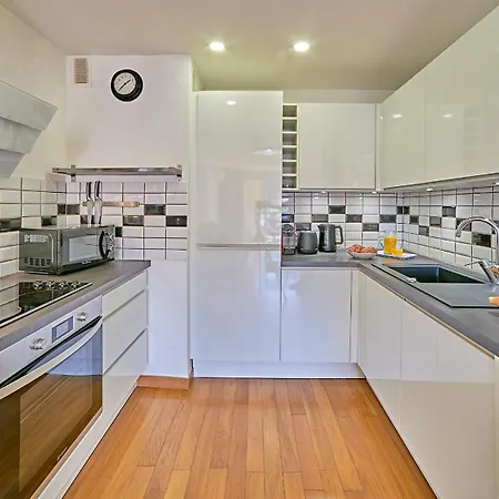 Апартаменти Antoine-city Center St-tropez-terraceparking *