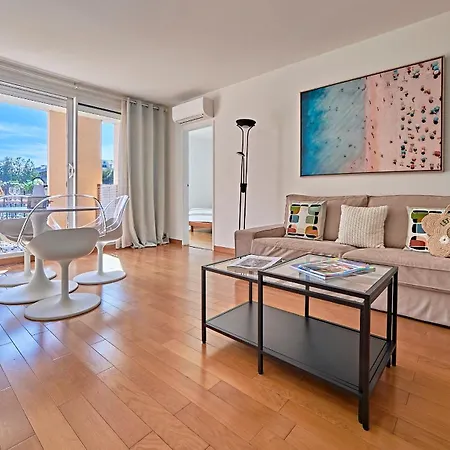 Antoine-city Center St-tropez-terraceparking Апартаменти