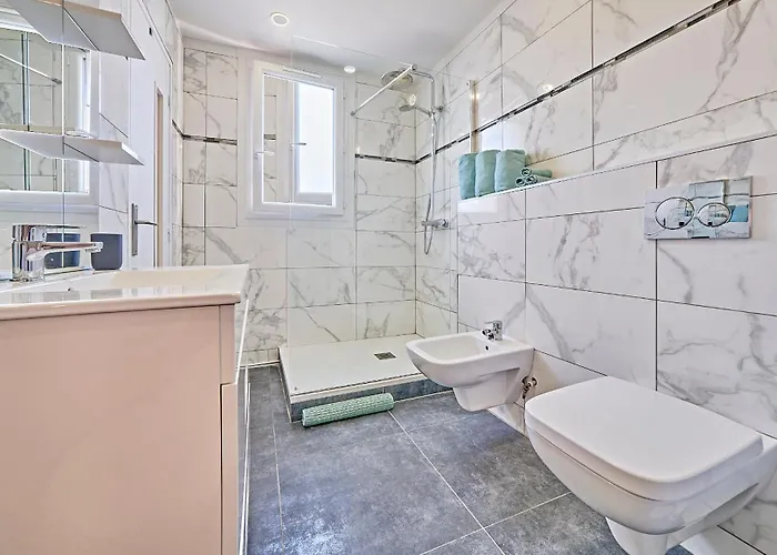 Antoine-city Center St-tropez-terraceparking